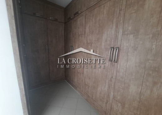 Villa S+6 avec piscine à Gammarth