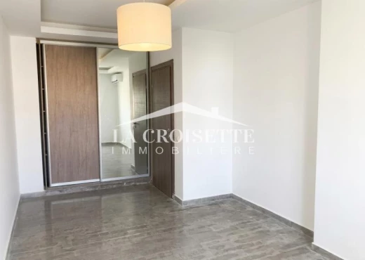 villa À Louer à TUNIS - Triplex s4 avec piscine à Gammarth - Immobiliere.tn - Photo 7