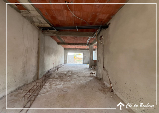 des villas inachevée à rue du parc - la soukra