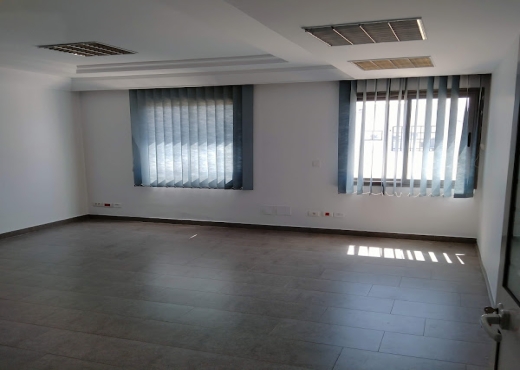 Super bureau 760 m² à Alain savary