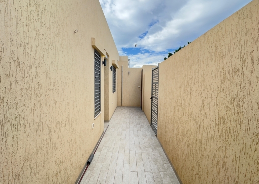 etage de villa S+1 vide à Nabeul