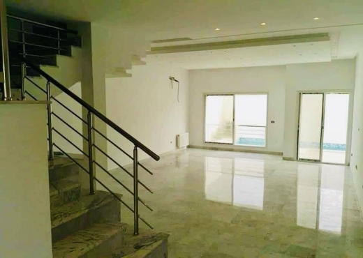 A Vendre Triplex S+4  à Chotrana