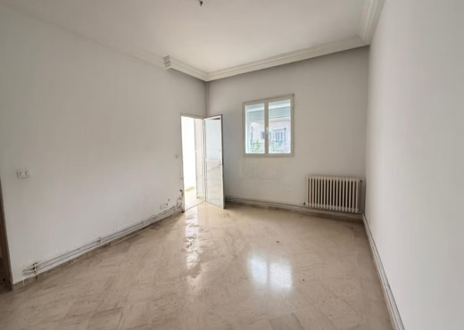 À vendre Étage villa S+3 Riadh And