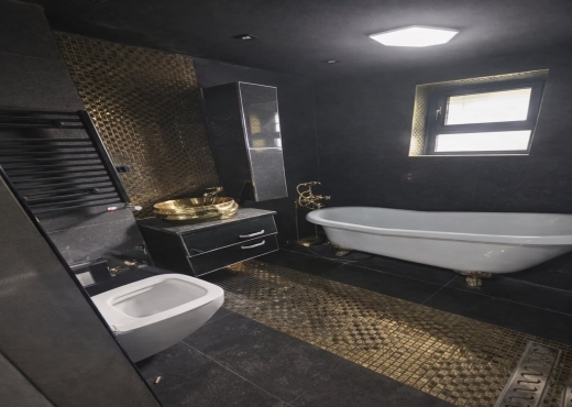 📍 RIADH EL ANDALOUS : APPARTEMENT S+4 AU REZ-DE-C