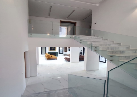 Luxueuse villa avec piscine à Kéli
