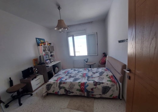 A Vendre Appart S+4 Cité Ennasr2