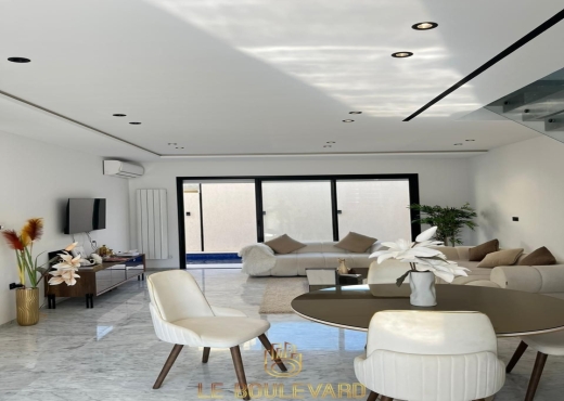Villa S+4 avec piscine à Mrezga