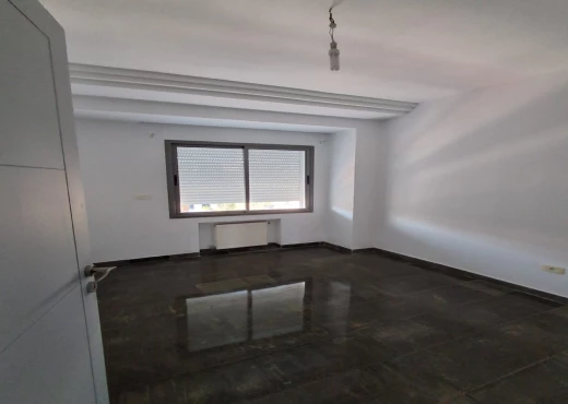 bureau À Louer à TUNIS - Bureau s+3 à louer à cité jardins - Immobiliere.tn - Photo 4