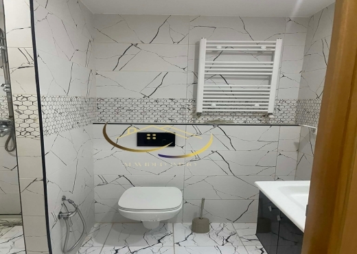 A vendre un appartement S+2 à Cité Wahat