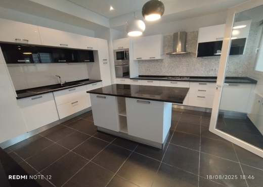 A louer un duplex S3 situé dans une belle résidenc