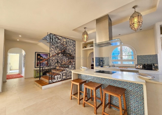 À Louer à l’Année Très Belle villa