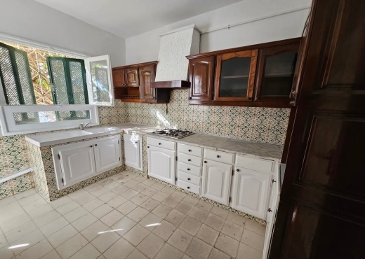 📍 RIADH EL ANDALOUS : APPARTEMENT S+4 AU REZ-DE-C