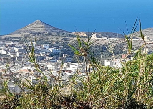 Terrainà  raf raf  de 2400 m².