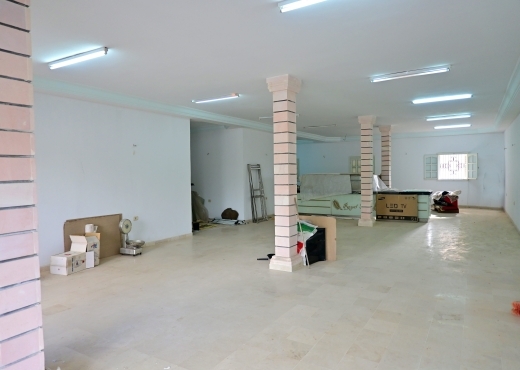 Local commercial de 200 m² à louer