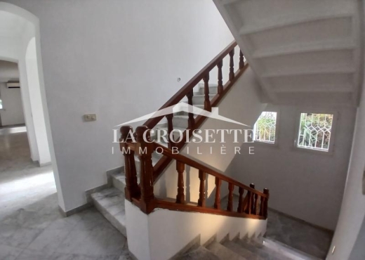 Villa S+5 avec piscine