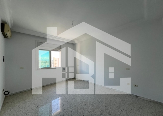 A vendre s+3 de 159 m² à Ennasr 1