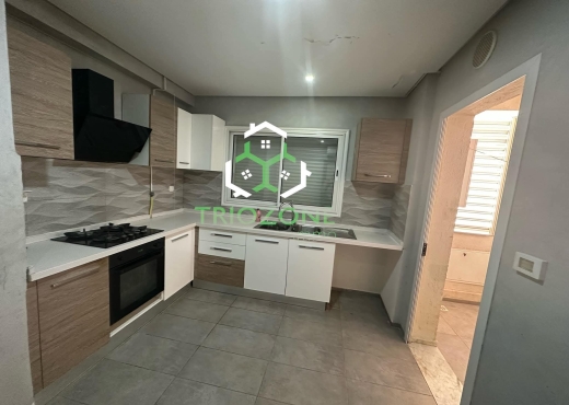 A vendre S+3 HS Jardins Carthage