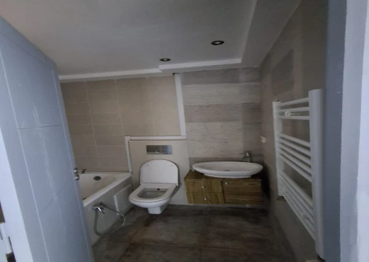 bureau À Louer à TUNIS - Bureau s+3 à louer à cité jardins - Immobiliere.tn - Photo 3