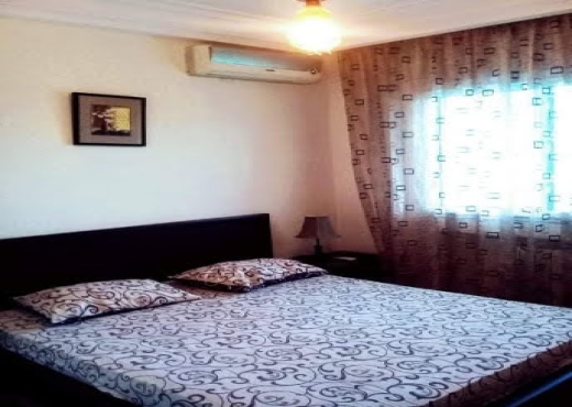 Apt S1 meublé Ennasr2 pour étrange