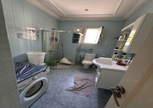 📍 GHAZELLA – VILLA À VENDRE SUR DEUX NIVEAUX SÉPA