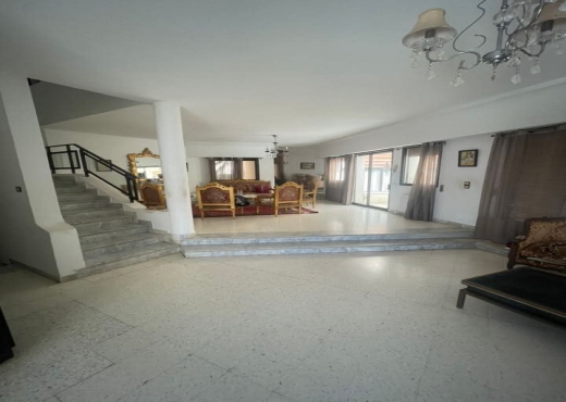 A VENDRE VILLA S+5 AVEC PISCINE