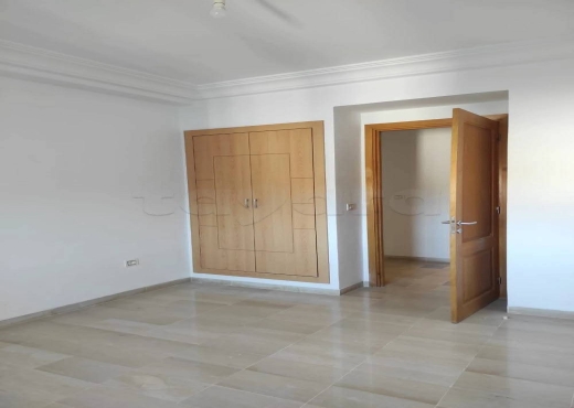 A Vendre Appart S+3 Ennasr 2