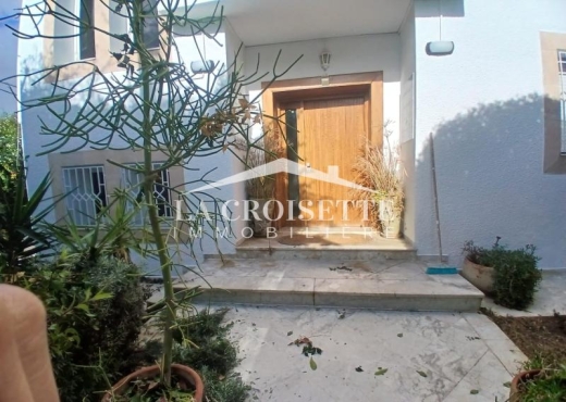 Villa S+5 avec piscine