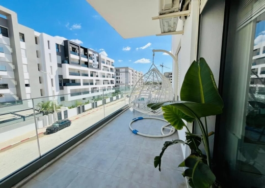 A Vendre appart  S+3 HS La Soukra