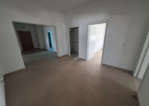 Bureau H+4 au 2ème étage à la Zone