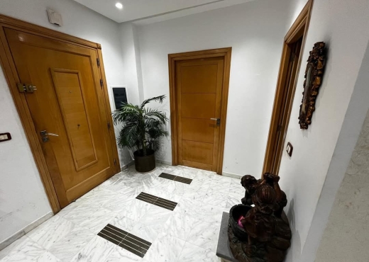 MENZAH 9 C : APPARTEMENT S+4 AVEC