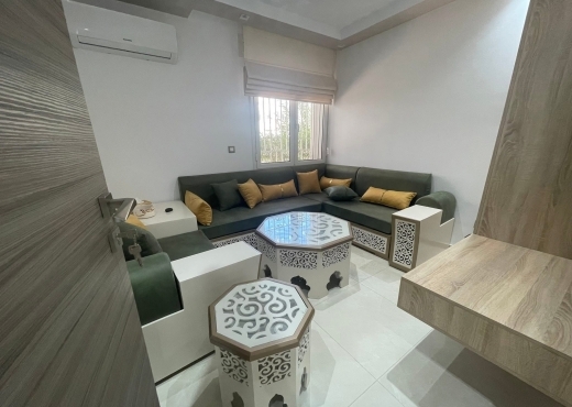 Appartement S+3 au rez-de-chaussé vide à Gammarth