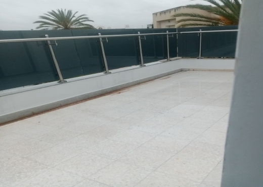 À Louer – Grand étage de villa