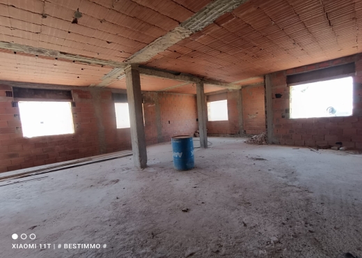 À Vendre Immeuble en R+2 de 936m²