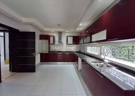 A louer villa S+6 à Ain Zaghouan