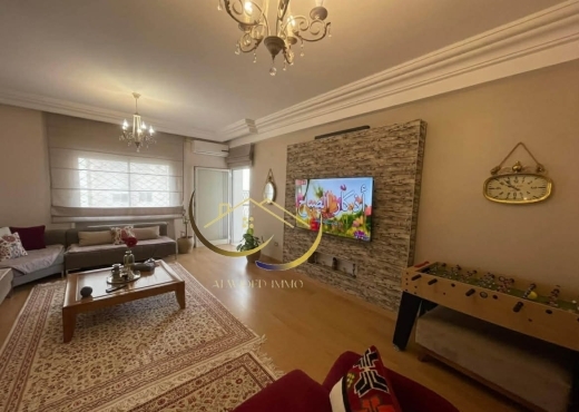 A VENDRE UN APPARTEMENT S+3 A CITE WAHAT