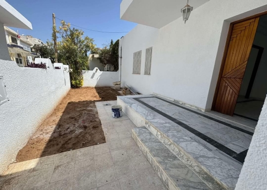 📍MANAR 1 : UNE VILLA S+5 A  USAGE