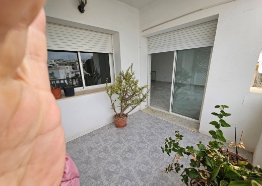 CITE ENNASER 2 : APPARTEMENT S+4 A LOUER