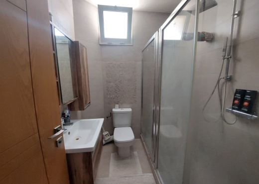 A Vendre Appart S+4 Cité Ennasr2