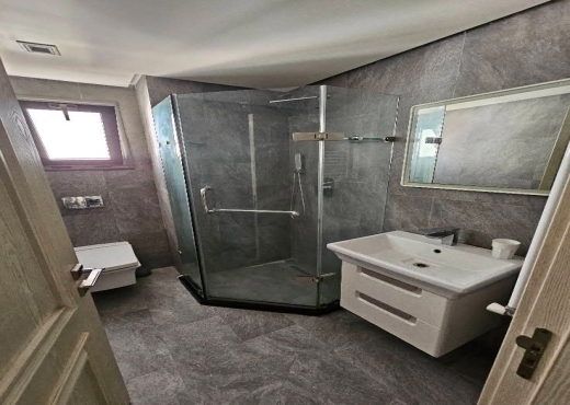 MENZAH 9 C : APPARTEMENT S+1 RICHEMENT MEUBLÉE À L