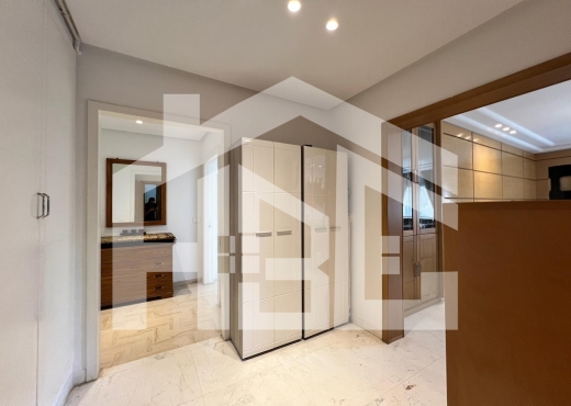 A vendre S+3 de 146 m² à Ennasr 1