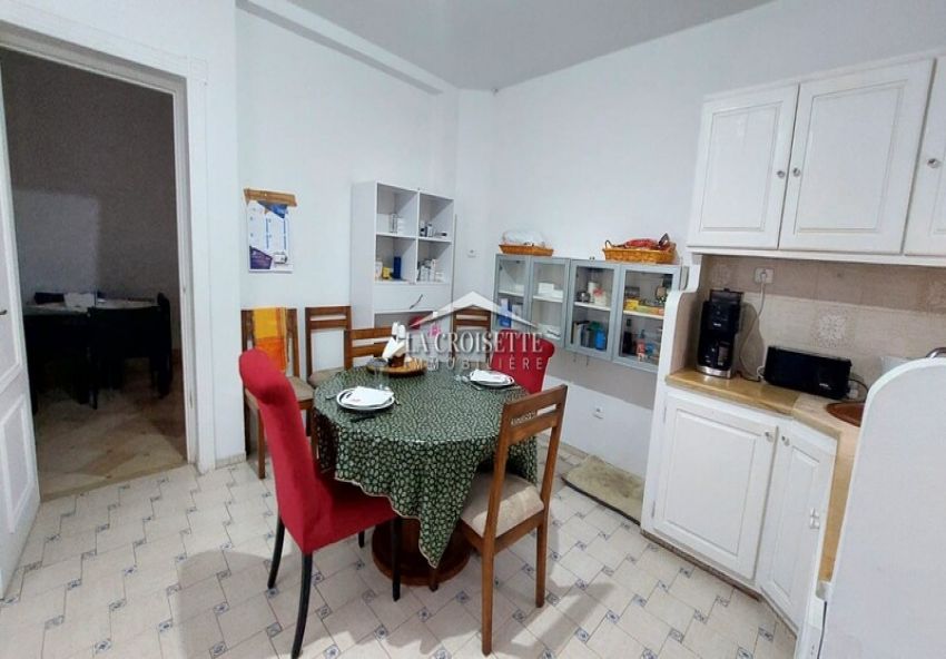 Villa S+5 avec piscine à La Marsa MVL1517