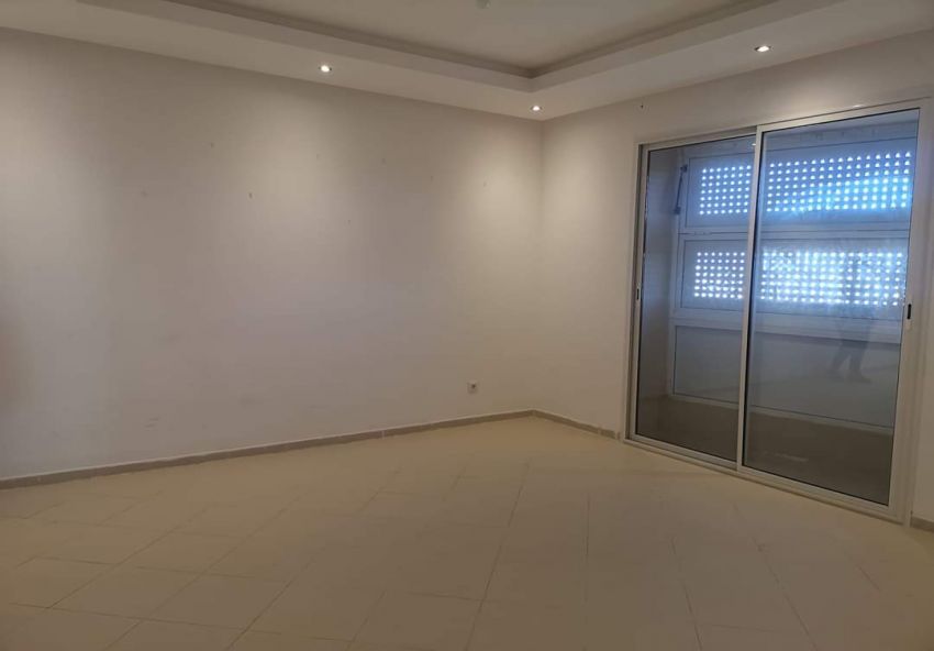 A Louer un appartement haut standing S+2 jamais habité situé à Mourouj 6