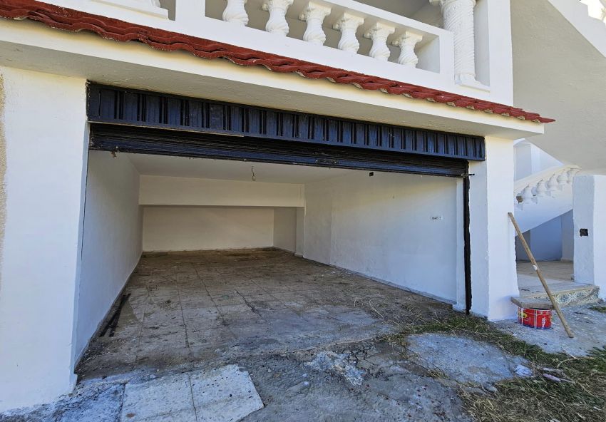 maison a deux niveaux séparée