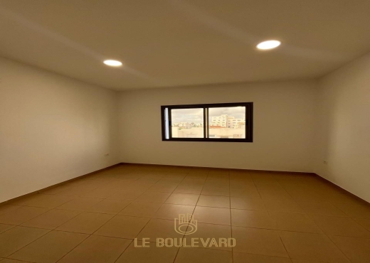 étage composé de trois appartement