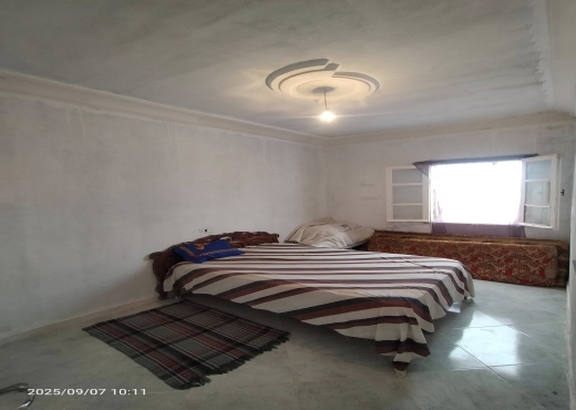 a ventre une maison a el haouaria