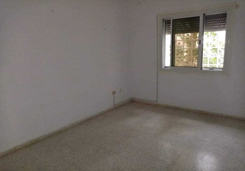 Une belle occasion pour pros & particulier appartement de 96 m² sis à Résidence EMMA, Borj Louzir.