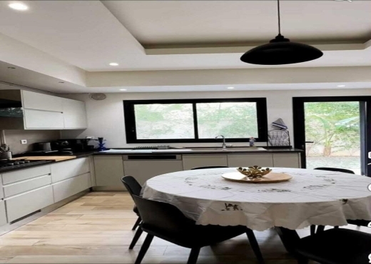 À Vendre Triplex S+4 La Soukra