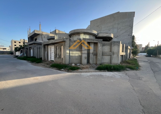 Villa inachevée à vendre