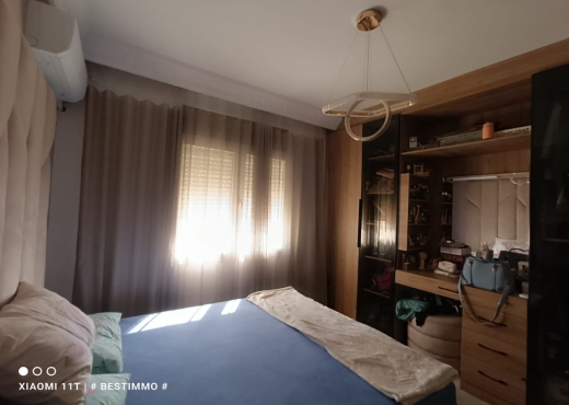 A vendre S+4 a Cité El Ghazela