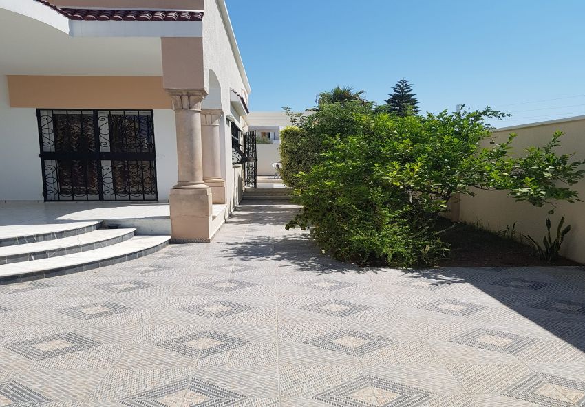 villa avec piscine a louer pour les location de vacance indépendante